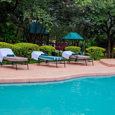 M'Kango Golfview Hotel Lusaka Dış mekan fotoğraf