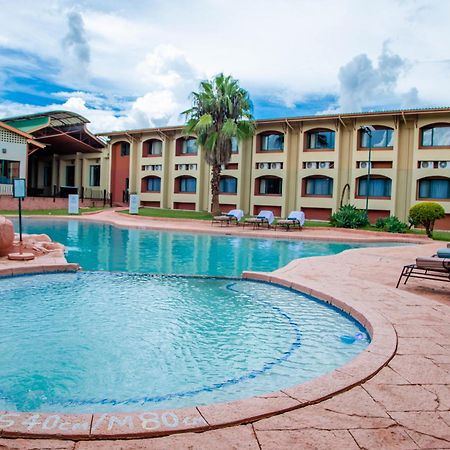 M'Kango Golfview Hotel Lusaka Dış mekan fotoğraf