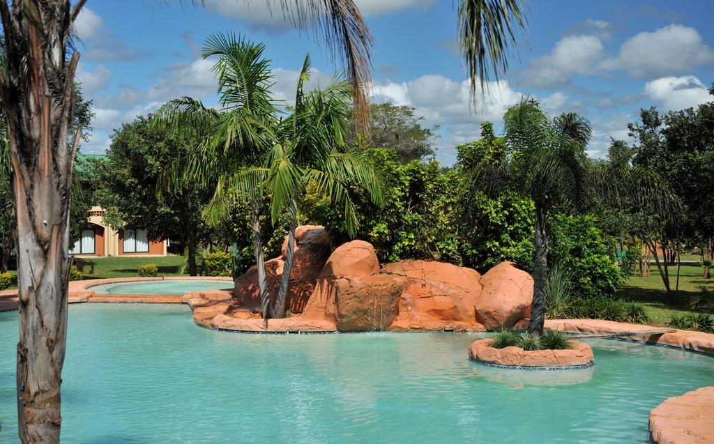M'Kango Golfview Hotel Lusaka Dış mekan fotoğraf