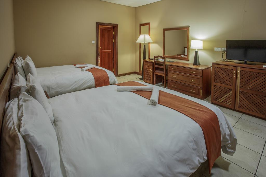 M'Kango Golfview Hotel Lusaka Oda fotoğraf