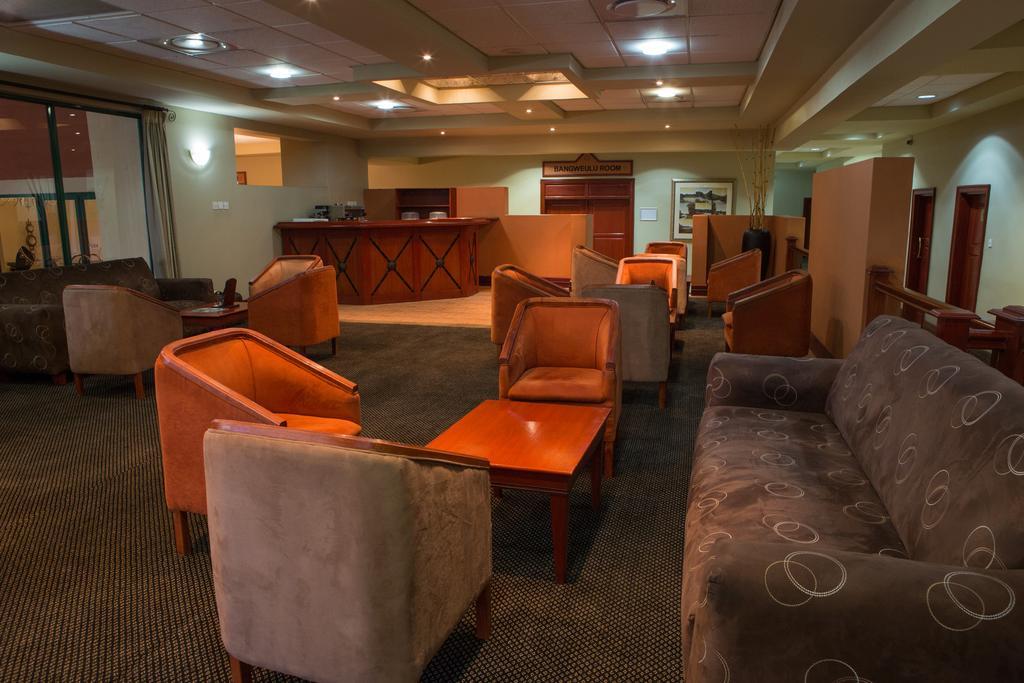 M'Kango Golfview Hotel Lusaka Dış mekan fotoğraf