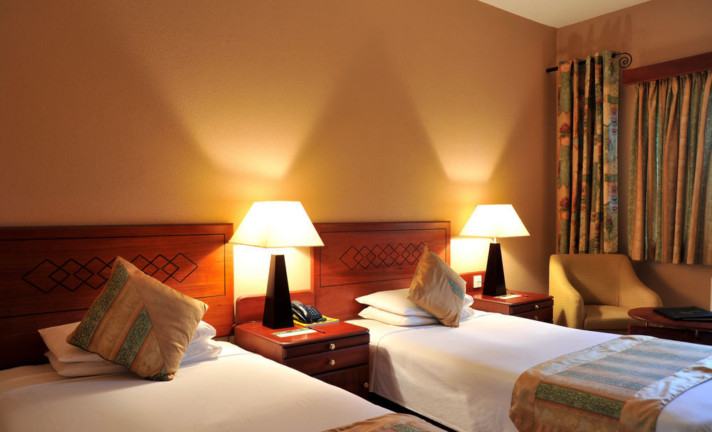 M'Kango Golfview Hotel Lusaka Dış mekan fotoğraf