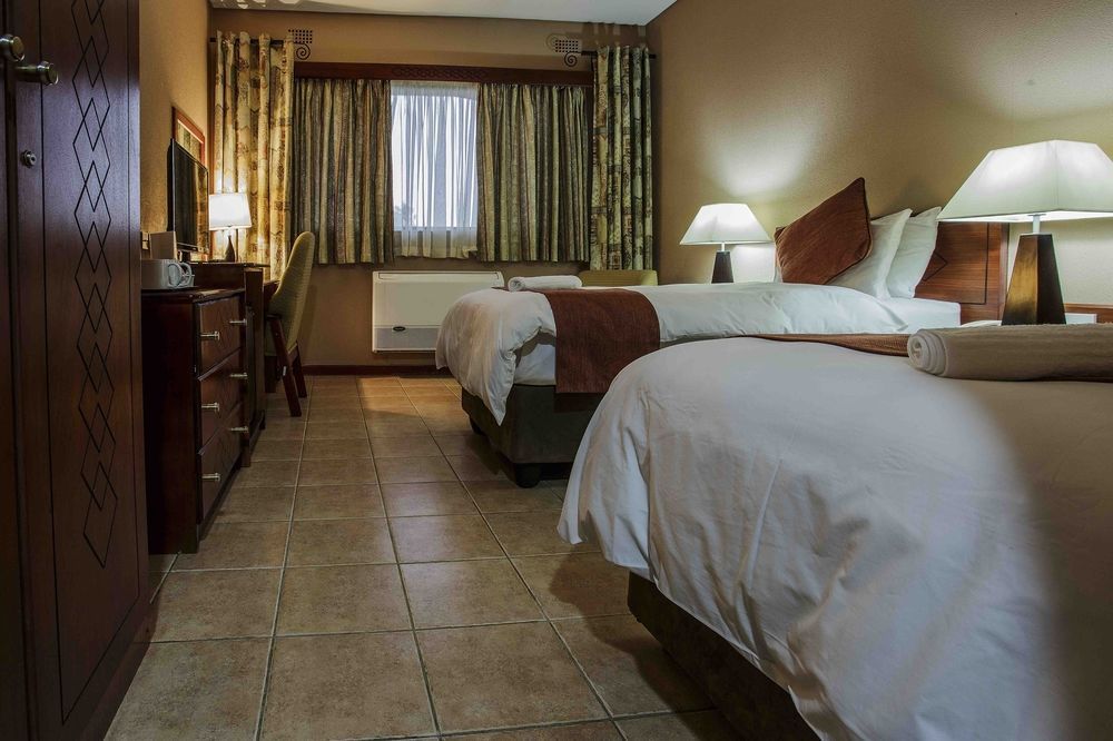 M'Kango Golfview Hotel Lusaka Dış mekan fotoğraf