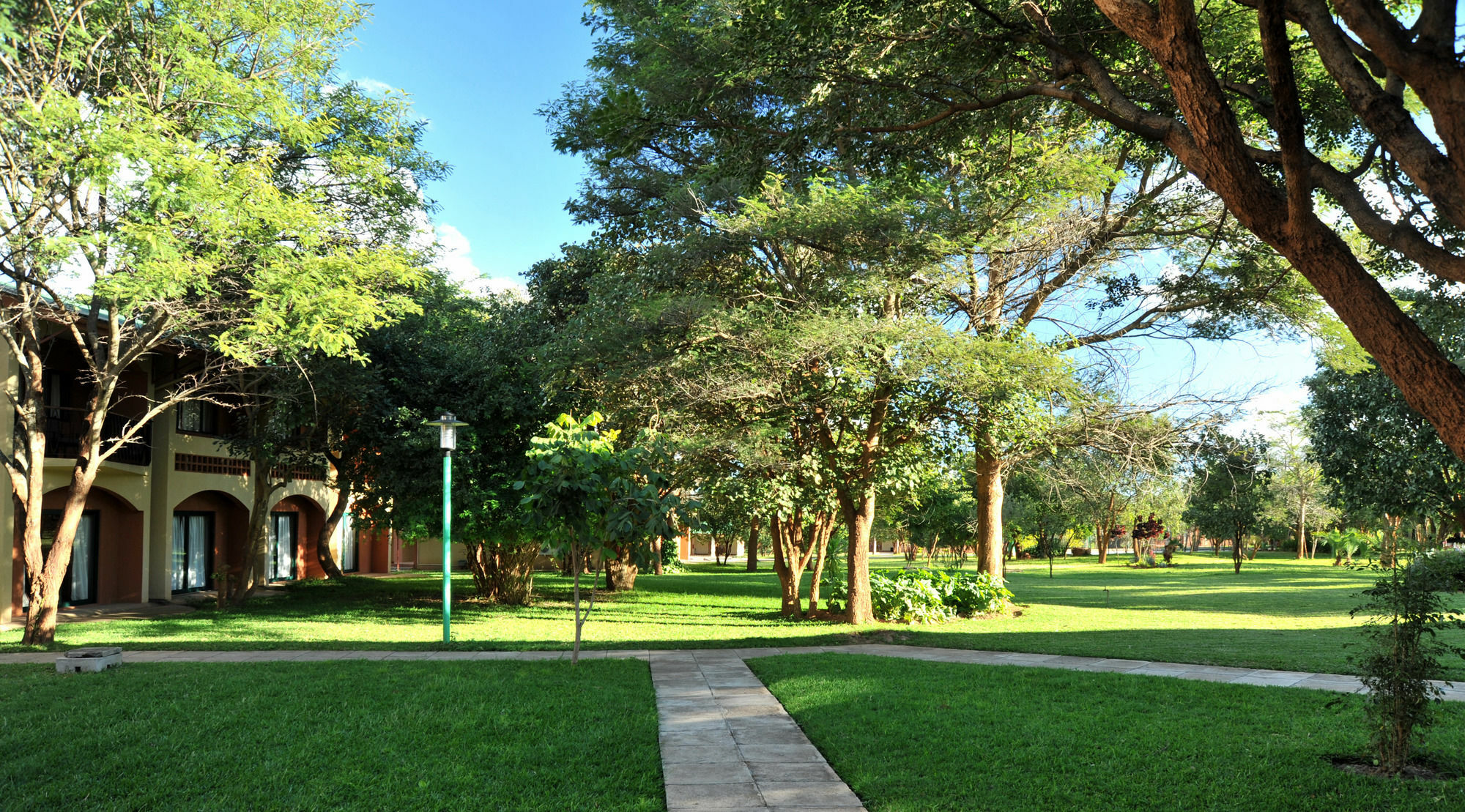 M'Kango Golfview Hotel Lusaka Dış mekan fotoğraf
