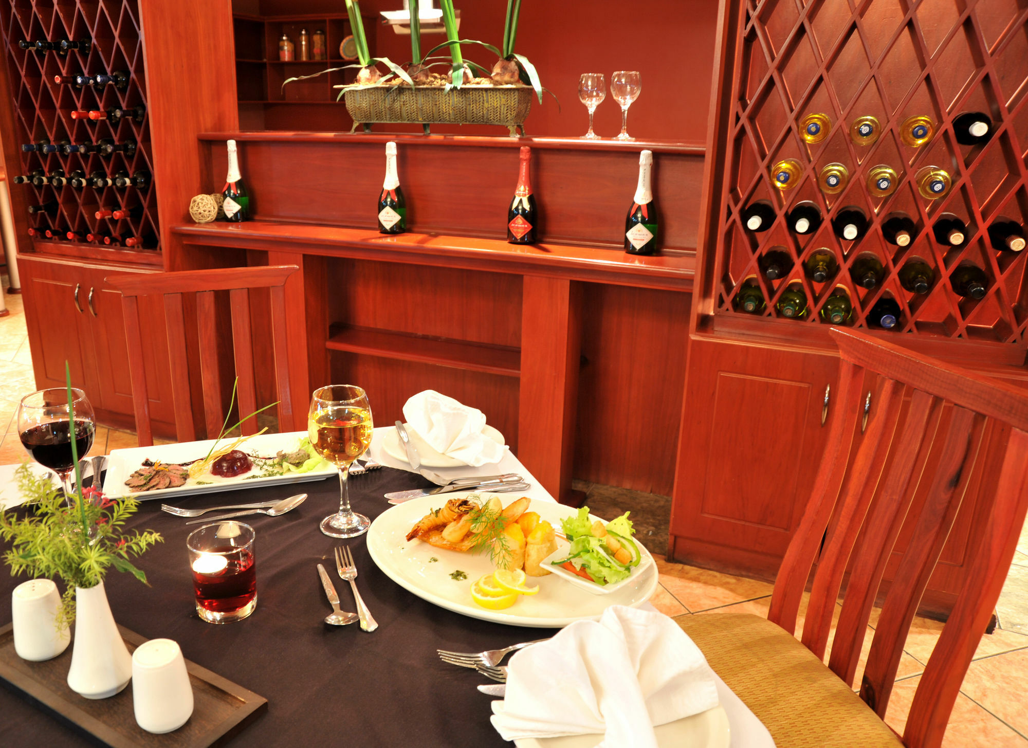 M'Kango Golfview Hotel Lusaka Dış mekan fotoğraf